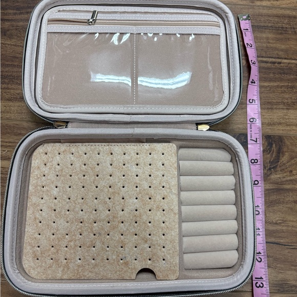 ProCase hard black jewelry travel case, multiple compartments for storage, new - Picture 4 of 6